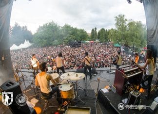 Más de 8.000 personas acudieron a la cita del Iruña Rock 2018