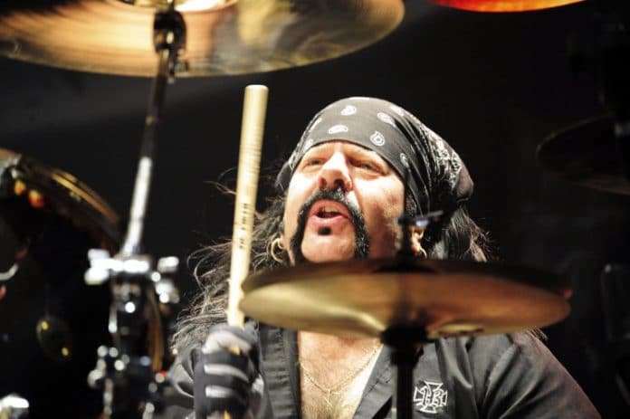 Pantera Muere Vinnie Paul, fundador y batería de Pantera