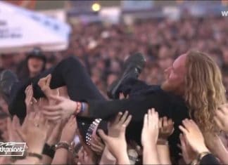 Recordamos el crowdsurfing de Mikael Stanne de Dark Tranquillity en el Summer Breeze 2017