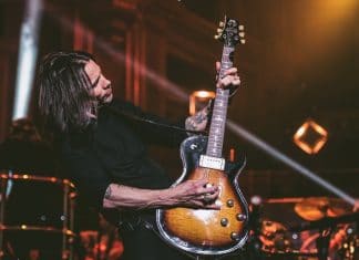 Mira el primer adelanto del próximo DVD de Alter Bridge: The End Is Here