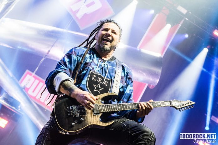 Zoltan Bathory (Five Finger Death Punch). Foto: Javier Aznar FIVE FINGER DEATH PUNCH es