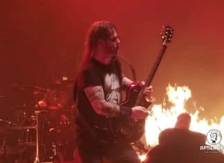Mira este video de Slayer tocando Hell Awaits en California