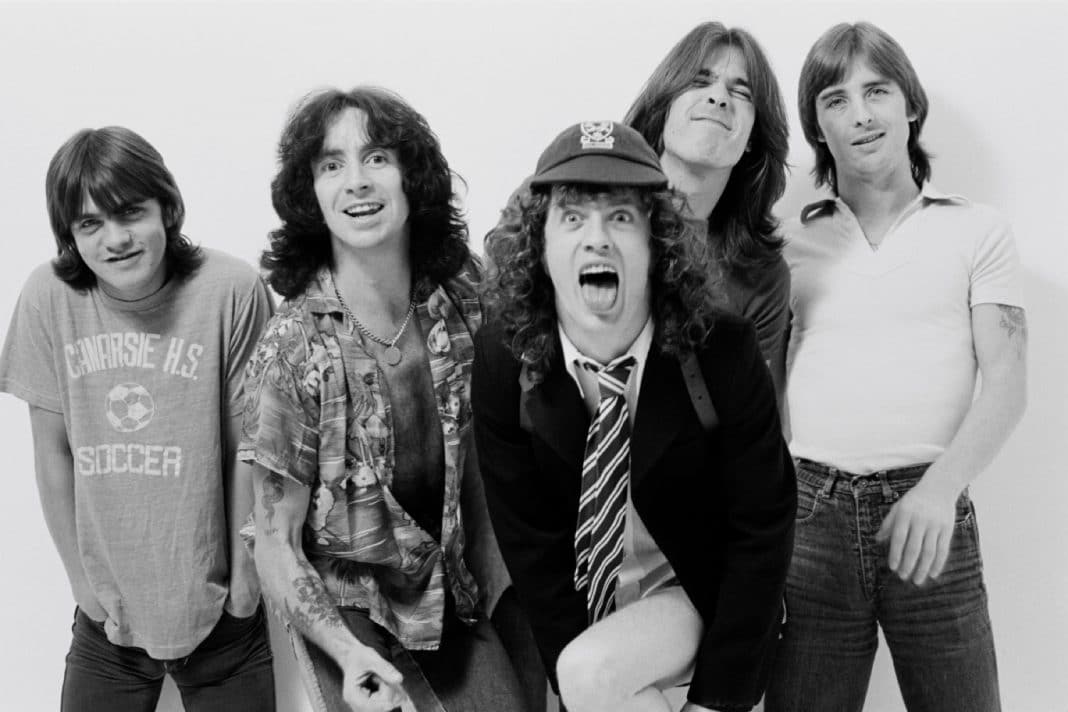 Curiosidades del Rock: METALLICA, MOTÖRHEAD, AC/DC y BLACK SABBATH Curiosidades del Rock: METALLICA, MOTÖRHEAD, AC/DC y BLACK SABBATH