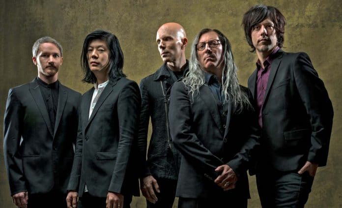 A Perfect Circle A PERFECT CIRCLE publica una versión de