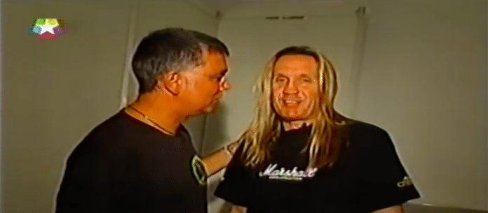 Juan Ramón Lucas con Nicko McBrain de Iron Maiden durante una entrevista en 2003
