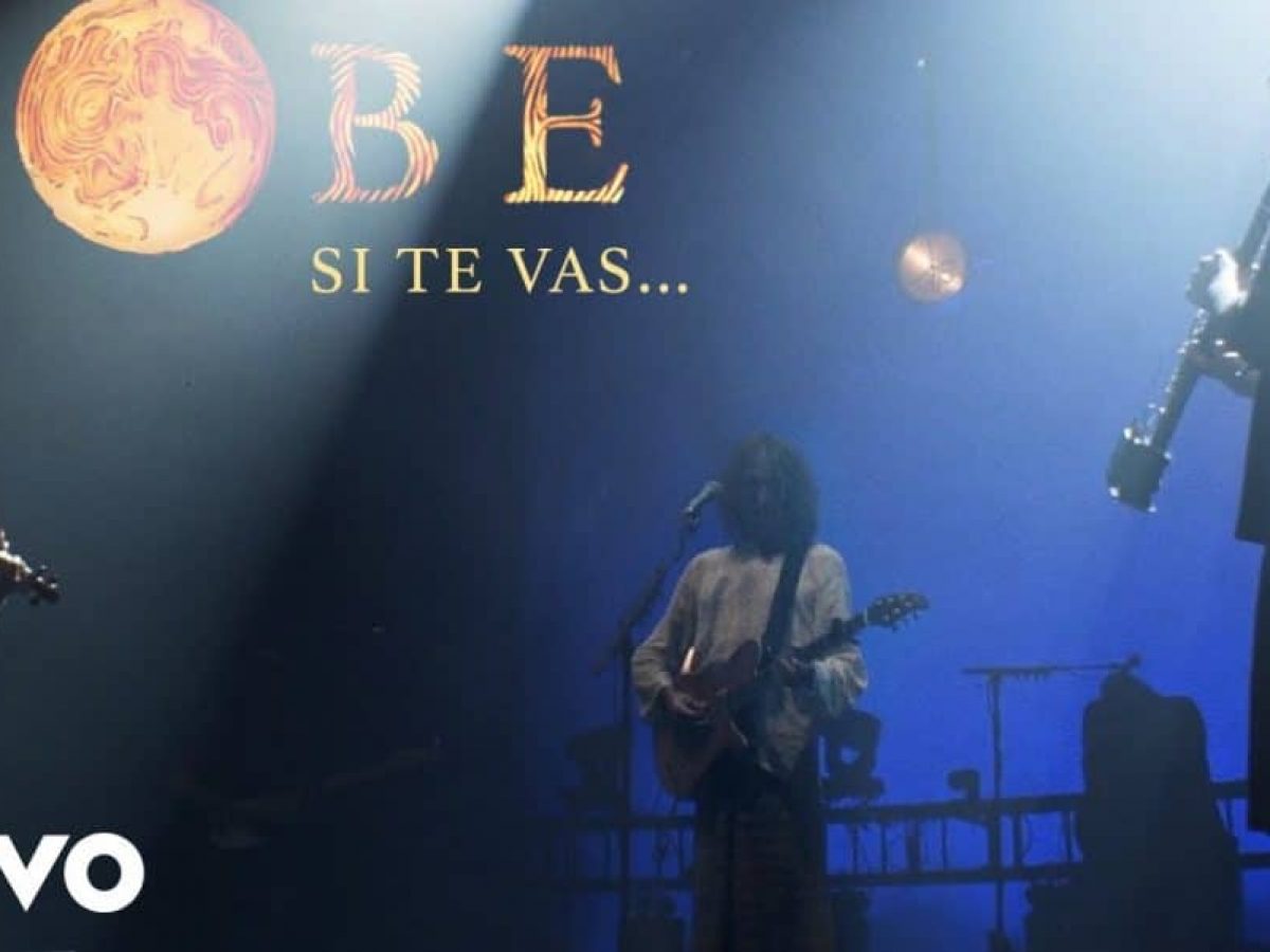 Mira El Video De Si Te Vas De Extremoduro Tocada Por Robe En Directo Todorock Com