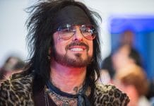 NIKKI SIXX sobre una posible reunión de MÖTLEY CRÜE: "Echo de menos tocar con los chicos" NIKKI SIXX publicará nuevo material con SIXX:A.M. próximamente