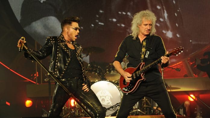 Brian May y Adam Lambert. Foto: much.com BRIAN MAY de QUEEN: