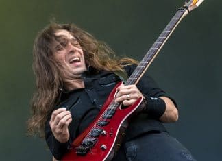 KIKO LOUREIRO dice que su primer concierto con MEGADETH fue "un reto"