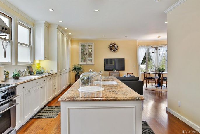 Así es el casoplón que KIRK HAMMETT de METALLICA vende por más de 10 millones de euros (Fotos)
