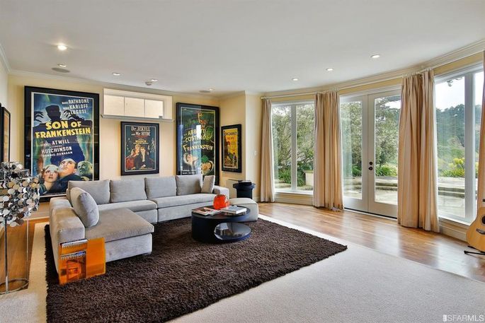 Así es el casoplón que KIRK HAMMETT de METALLICA vende por más de 10 millones de euros (Fotos)