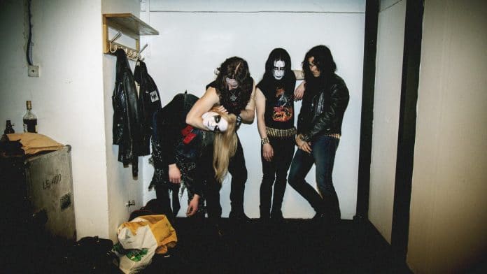 Jack Kilmer, Jonathan Barnwell, Rory Culkin and Anthony De La Torre. Lords Of Chaos Mira el nuevo trailer de la película de MAYHEM