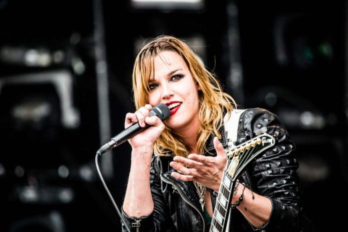 Lzzy Hale de Halestorm