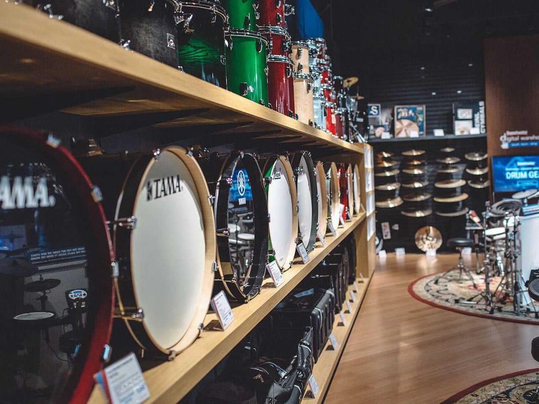 Así es por dentro la tienda de música MÁS GRANDE de América (Video) Así es por dentro la tienda de música MÁS GRANDE de América (Video)