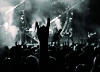 Universidad ofrece una BECA para estudiar HEAVY METAL