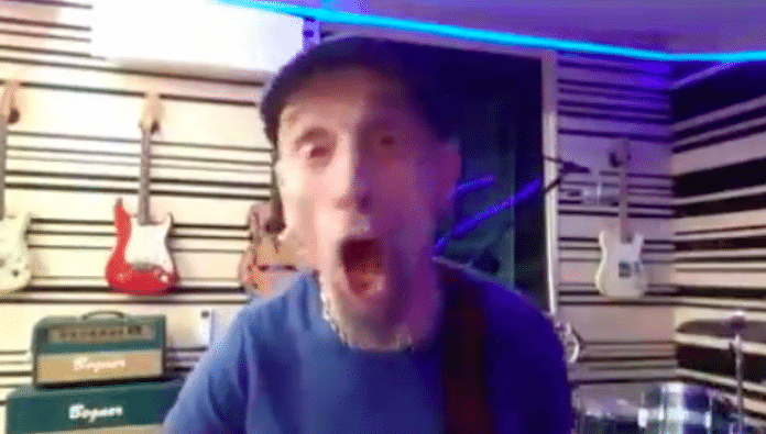 Fito celebrando el regreso de LPR