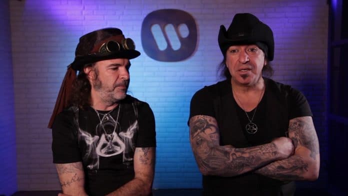 Moha y Txus de Mago de Oz durante la entrevista TXUS de MÄGO DE OZ:
