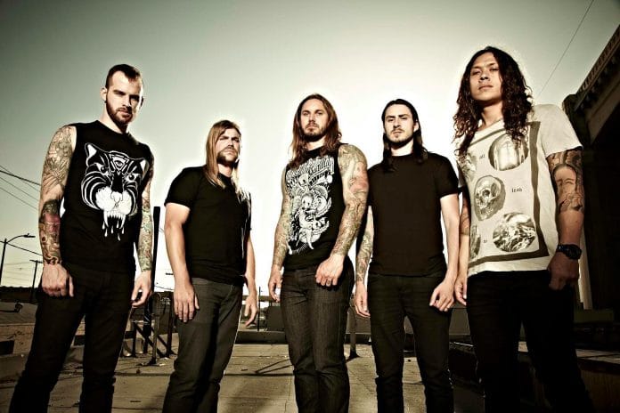 As I Lay Dying Cadena de salas de conciertos defiende su decisión de contratar a AS I LAY DYING