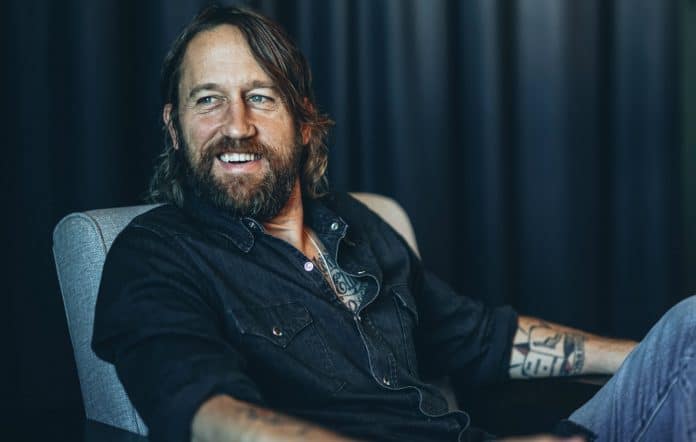 Chris Shiflett de Foo Fighters. Foto: Jody Domingue Guitarrista de FOO FIGHTERS carga contra DONALD TRUMP: