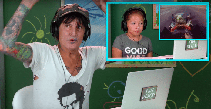 Tommy Lee reaccionando con las opiniones de los niños sobre Mötley Crüe TOMMY LEE alucina con niños que escuchan MÖTLEY CRÜE por primera vez (Video)