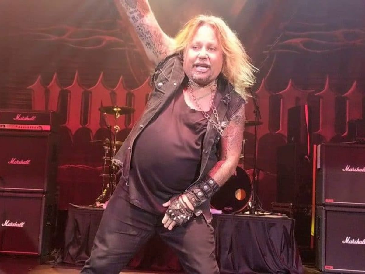 VINCE NEIL de MÖTLEY CRÜE se está &quot;matando&quot; a trabajar con entrenadores y  nutricionistas - TodoRock.com