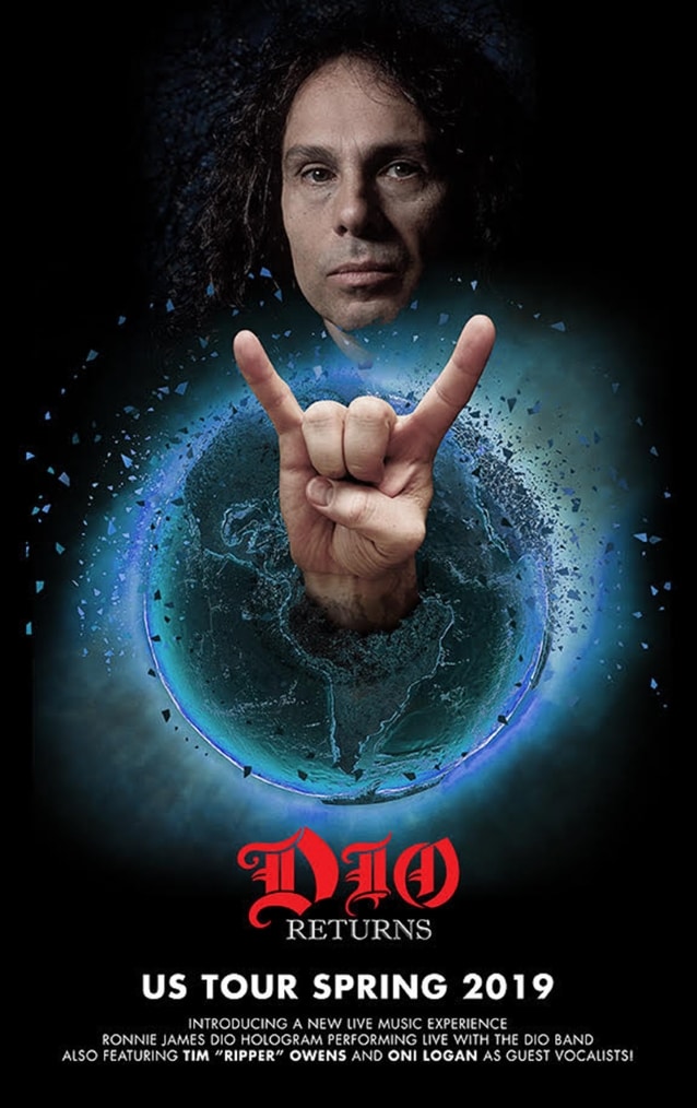 El nuevo holograma de RONNIE JAMES DIO "parece real" (Video) El nuevo holograma de RONNIE JAMES DIO "parece real" (Video)