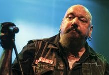 BRUCE DICKINSON (IRON MAIDEN) acusa a ROB HALFORD (JUDAS PRIEST) de usar teleprompter en directo