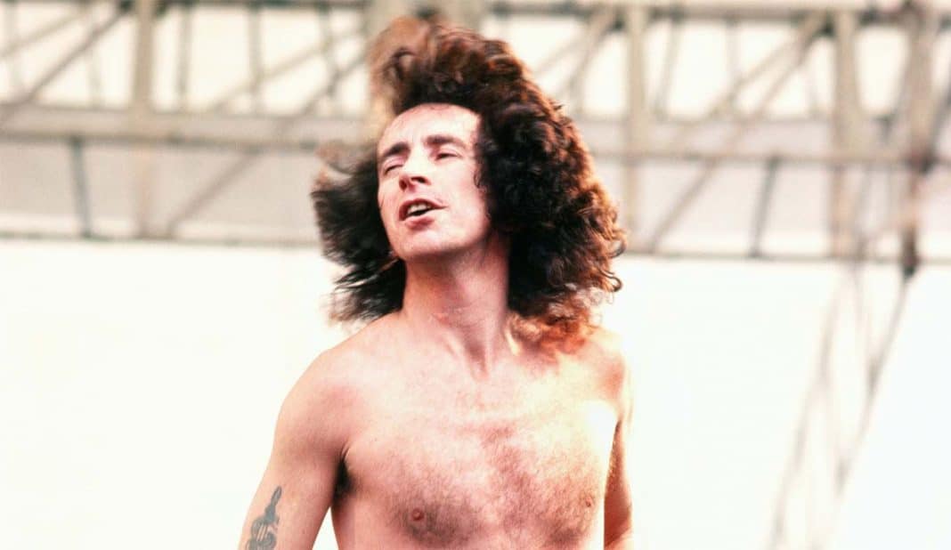 AC/DC: 40 años de "Highway To Hell" y estas son sus curiosidades AC/DC: 40 años de "Highway To Hell" y estas son sus curiosidades