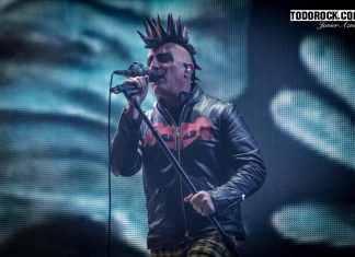 TOOL amenaza con expulsar de sus conciertos a los fans que sean pillados grabando con sus móviles