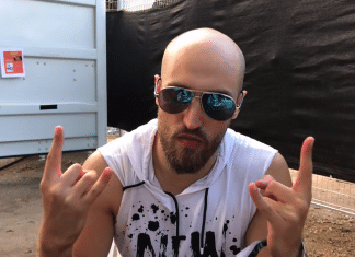 El vocalista de BEAST IN BLACK dice que el nuevo disco es "incluso mejor de lo esperado"