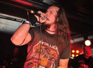 Detienen al ex cantante de ANTHRAX por golpear a un anciano en Nueva York