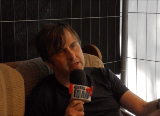 Cantante de NAPALM DEATH sobre el Brexit: "Es una jodida estupidez"