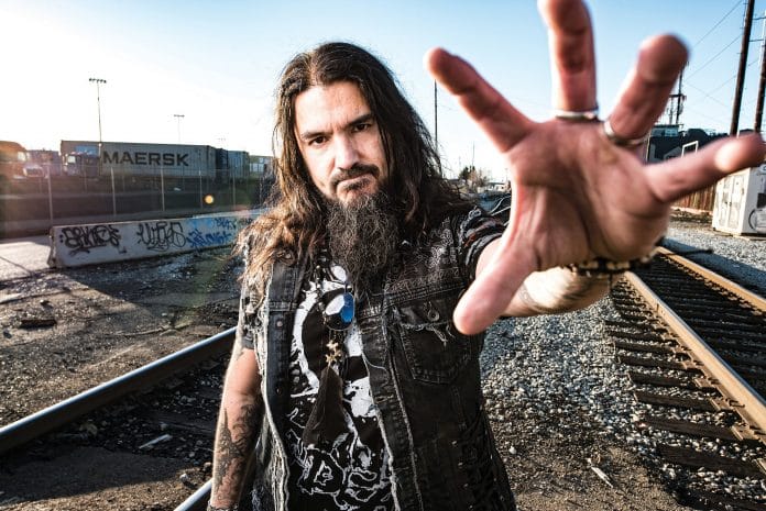 El líder de MACHINE HEAD carga contra los que critican su nueva canción