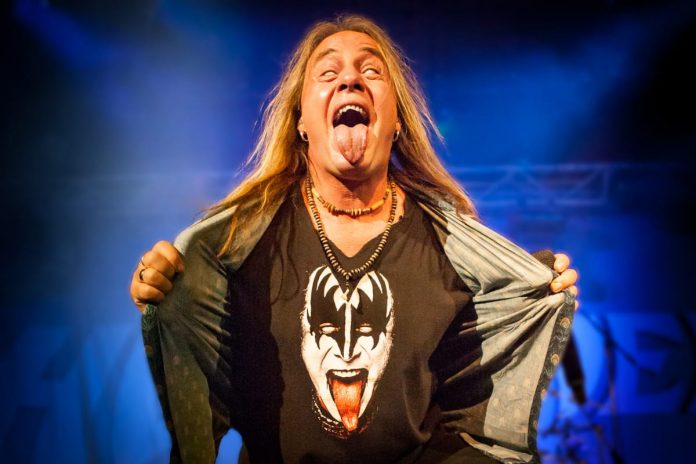 Andi Deris (Helloween) ANDI DERIS de HELLOWEEN: