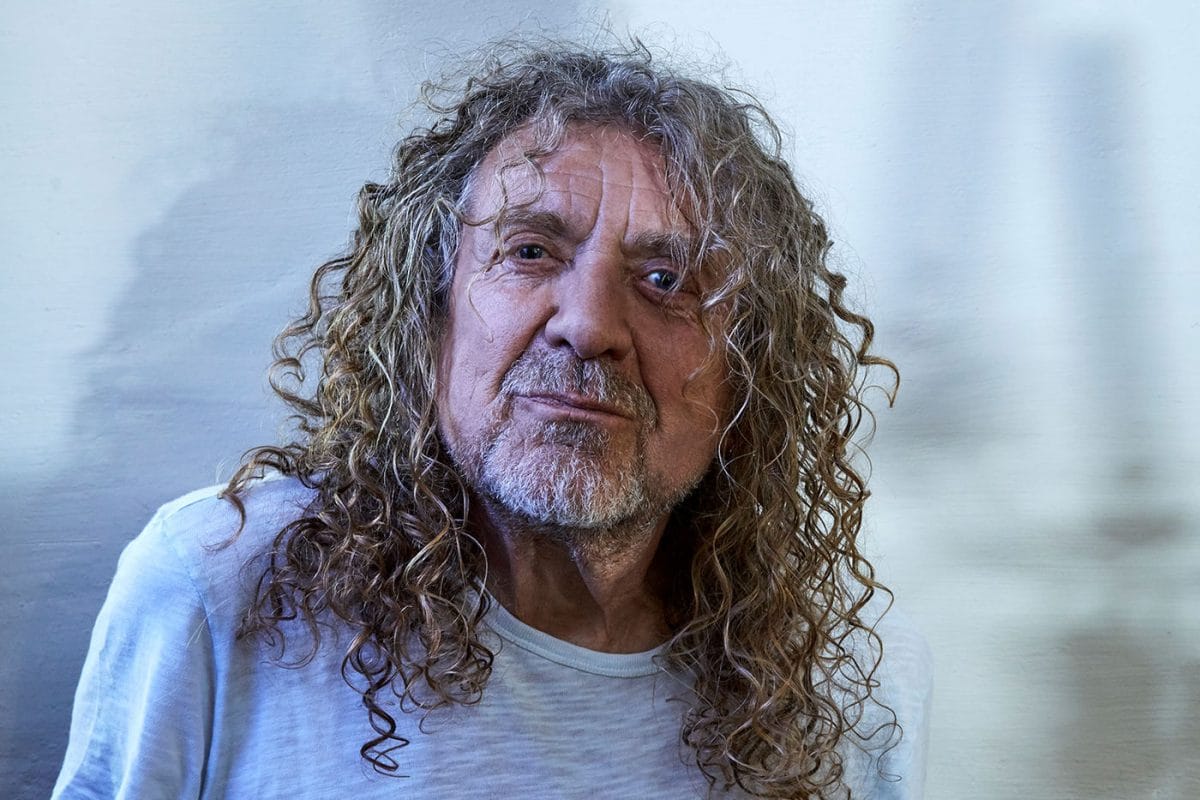 ROBERT PLANT está cansado de cantar el clásico "Stairway