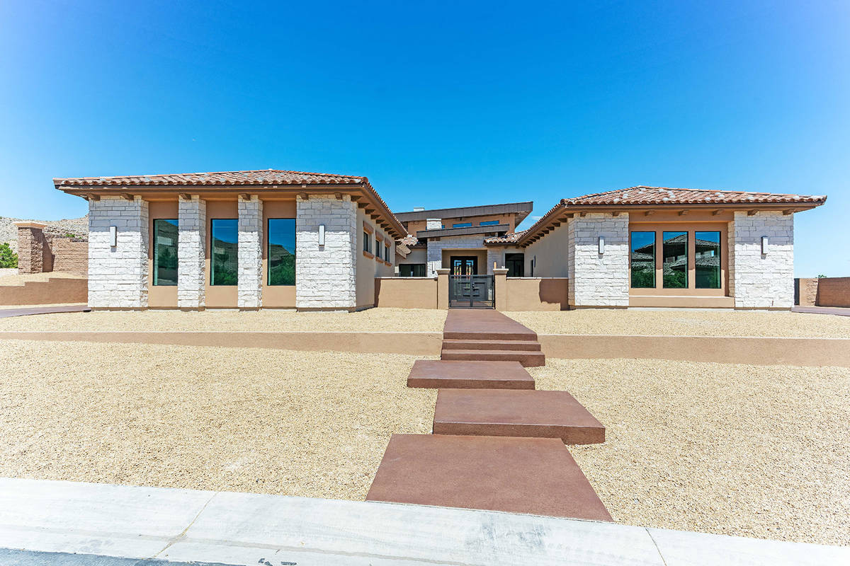 SLAYER: Así es nueva la casa de KERRY KING que ha comprado por 3,5 millones (FOTOS)